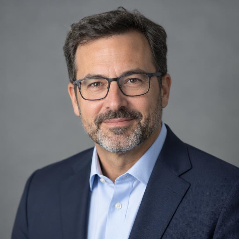AI customer persona Daniel, 48
